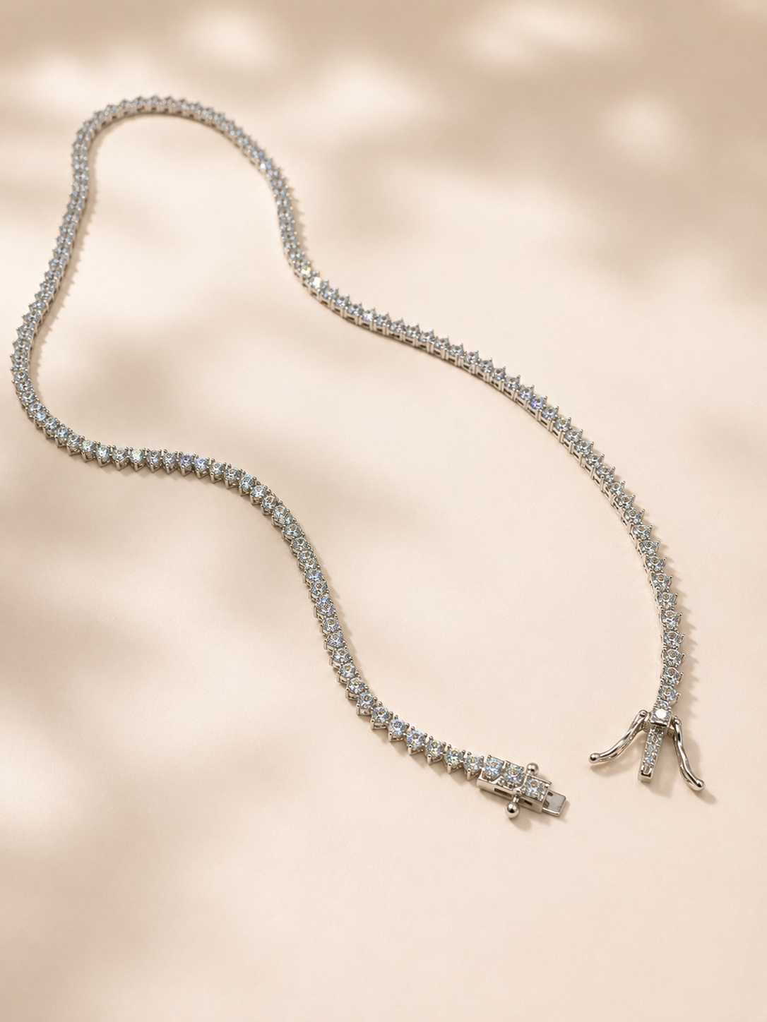 Silma 3 Prong Tennis Necklace