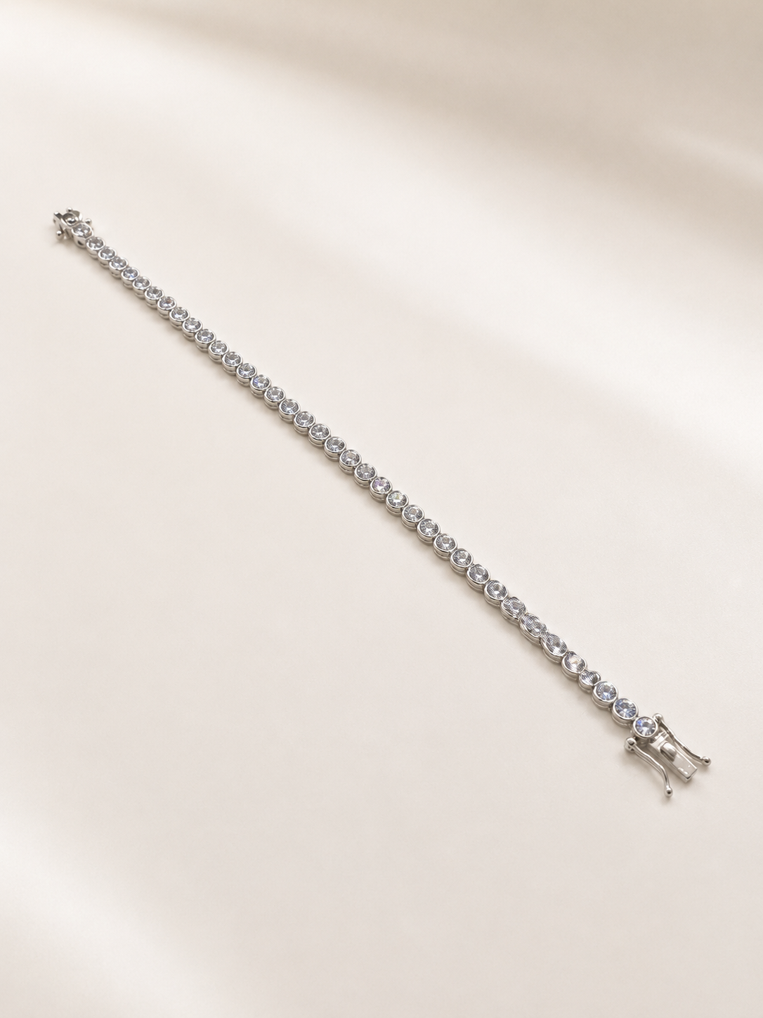 Silma Bezel Tennis Bracelet