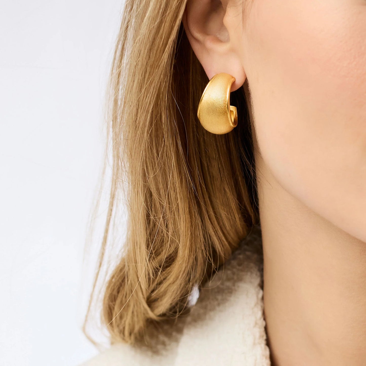 Julie Vos Cobblestone Statement Hoop Earring