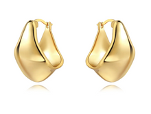 Sahira Carson Hoop Earring