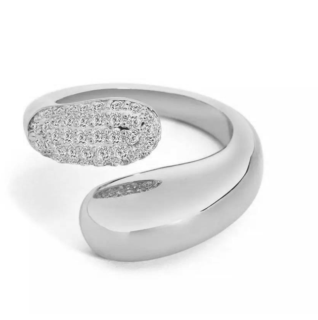 Sahira Chloe Ring